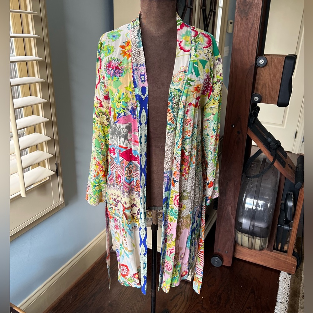 Johnny Was Colorful 100% Silk Floral Short Robe - Picture 5 of 13